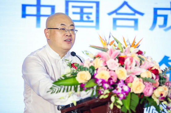 中國合成樹脂協(xié)會(huì)塑料循環(huán)利用分會(huì)(CPRRA)  常務(wù)副會(huì)長 王旺 宣布頒獎(jiǎng)揭曉