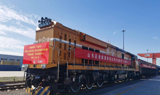 山東輪胎出口有了新途徑 230萬美元的輪胎搭載火車出發(fā) 山東輪胎出口有了新途徑 230萬美元的輪胎搭載火車出發(fā)