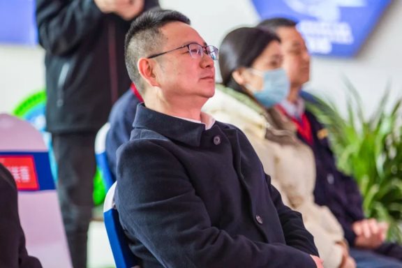 荊門市委常委、市委秘書(shū)長(zhǎng)何平