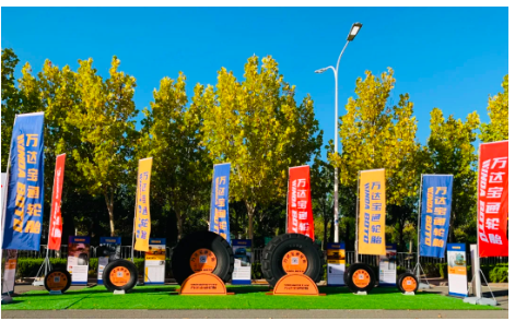 萬(wàn)達(dá)寶通司研發(fā)了“鑲釘雪地胎IS67系列產(chǎn)品、“M81越野車(chē)專用輪胎”、“礦山防爆輪胎”等多款產(chǎn)品
