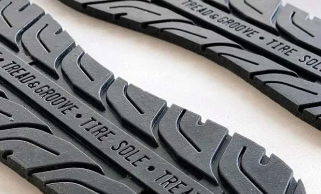 日本品牌 TREAD&GROOVE 利用廢舊輪胎制造運(yùn)動(dòng)鞋的外底 日本品牌 TREAD&GROOVE 利用廢舊輪胎制造運(yùn)動(dòng)鞋的外底