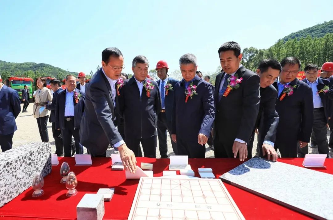 該項目建設(shè)以陜煤集團(tuán)“雙碳”戰(zhàn)略目標(biāo)為引領(lǐng)