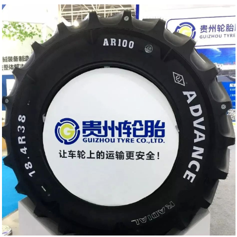 貴州輪胎與國家拖拉機質(zhì)量監(jiān)督檢測中心(洛陽東方紅拖拉機檢測研究院)合作進行的道路試驗和田間實際使用測試中