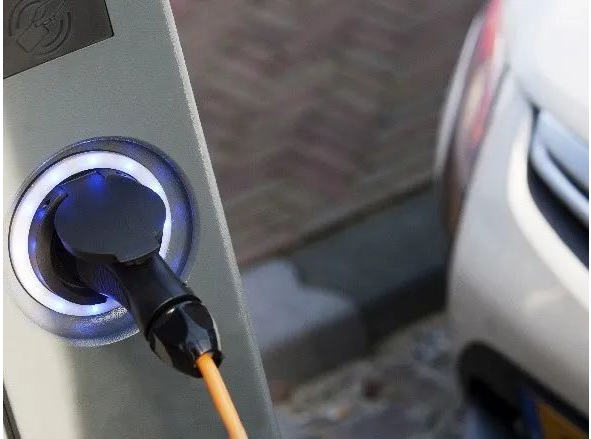 汽車燃料和充電系統(tǒng)中的導(dǎo)電部件(管路、進(jìn)氣口、充電器)