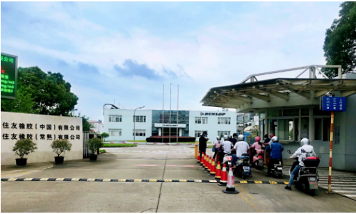 全球輪胎巨頭紛紛減少或調(diào)整生產(chǎn)和銷售卡客車輪胎產(chǎn)品，意欲何為呢?說(shuō)明卡客車市場(chǎng)已經(jīng)結(jié)束了野蠻的“粗狂式”增長(zhǎng)時(shí)代，擴(kuò)張時(shí)代結(jié)束。