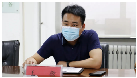 　王敏董事長指出，當前疫情防控形勢異常嚴峻，各部門要立即激活戰(zhàn)時應急響應機制，嚴格按照疫情防控工作要求，進一步壓實工作責任，高標準做好疫情防控各項工作。