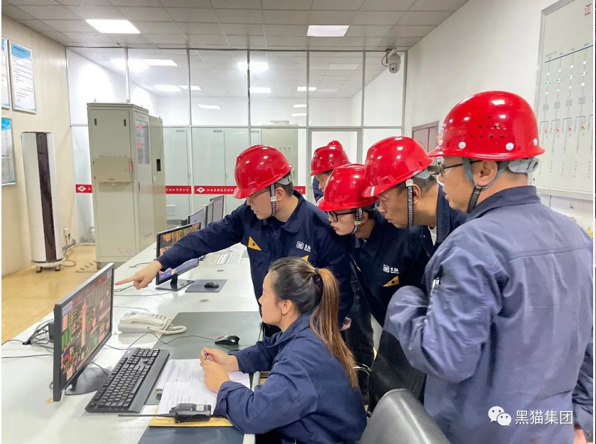 為貫徹落實集團(tuán)2022年第三季度安全生產(chǎn)委員會會議精神，確保各項安全措施落到實處，10月14日，由集團(tuán)工程技術(shù)中心牽頭，會同黑貓股份、景焦能源公司、監(jiān)理方成員共同組成工程施工安全檢查組，對在建工程項目進(jìn)行全面且不留死角的安全隱患大檢查。