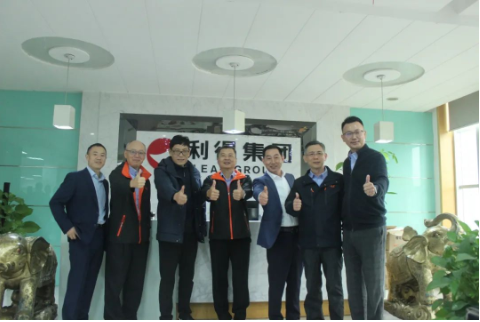 2022年，在新冠疫情的反撲下，廠商、經(jīng)銷商及零售店都面臨前所未有的挑戰(zhàn)。