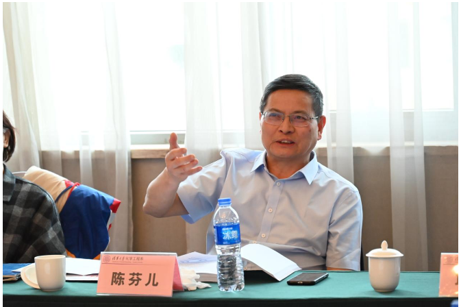 項(xiàng)目鑒定委員會(huì)主任為中國(guó)工程院院士、復(fù)旦大學(xué)教授陳芬兒，副主任為中國(guó)工程院院士、華南理工大學(xué)校長(zhǎng)張立群和中國(guó)橡膠工業(yè)協(xié)會(huì)橡膠助劑專(zhuān)業(yè)委員會(huì)名譽(yù)理事長(zhǎng)、研究員許春華。經(jīng)過(guò)質(zhì)疑、答辯和認(rèn)真討論，鑒定委員會(huì)認(rèn)為該技術(shù)成果居國(guó)際領(lǐng)先水平。