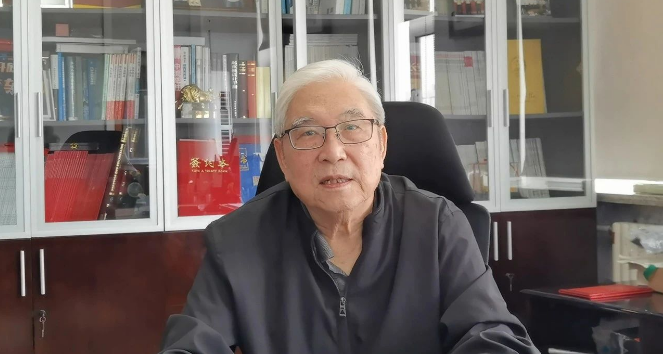 在論壇上，兩位中國工程院院士分別發(fā)來視頻致辭，給輪胎界的工程技術(shù)人員寄予了深情的祝福。