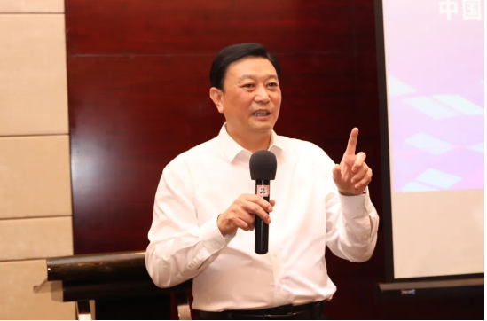 中國涂料工業(yè)協(xié)會(huì)會(huì)長(zhǎng)劉普軍在會(huì)上發(fā)表了致辭，對(duì)中國涂料行業(yè)的前景充滿信心，并強(qiáng)調(diào)了涂料行業(yè)在中華民族的偉大復(fù)興中的重要角色。
