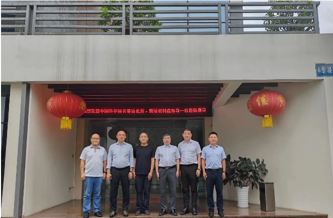 這次訪問旨在就黃埔輪胎和倍途輪胎的未來發(fā)展規(guī)劃進行深入交流。在交流會上，楊小牛一行聽取了路易投資關(guān)于黃埔輪胎和倍途輪胎的企業(yè)介紹，同時了解了路易投資在戰(zhàn)略層面上對于這兩個品牌的布局和規(guī)劃。
