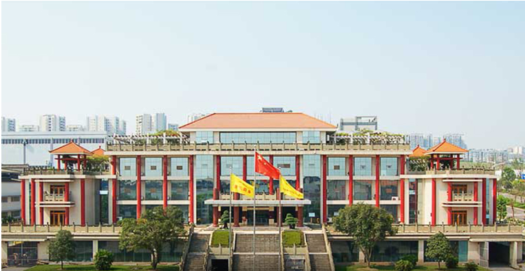 重慶鴿牌電線電纜有限公司是一家具有悠久歷史的企業(yè)，起源可以追溯到1956年。其前身為重慶市兩大國(guó)有電線電纜生產(chǎn)企業(yè)重慶電線總廠和重慶電纜廠。這兩家企業(yè)的合并為鴿牌奠定了堅(jiān)實(shí)的基礎(chǔ)，而且還創(chuàng)下了重慶第一根電線的里程碑。