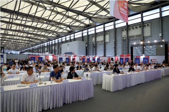 中國國際線纜及線材展覽會在上海新國際博覽中心隆重舉行，成為了電線電纜行業(yè)的一次盛大盛會。與此同時，寧晉縣舉辦了寧晉縣電線電纜產業(yè)集群推介會暨寧晉縣2023年“質量月”活動啟動儀式?？h委副書記、代縣長孔軍峰致辭并對寧晉縣電線電纜產業(yè)進行了推介。