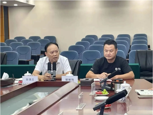 嘉寶莉油墨事業(yè)部九月月會(huì)暨第三季度工作總結(jié)會(huì)議已圓滿(mǎn)落幕，但嘉寶莉油墨事業(yè)部表示將繼續(xù)努力，堅(jiān)決打贏第四季度沖刺攻堅(jiān)戰(zhàn)，朝超30%的增長(zhǎng)目標(biāo)前進(jìn)。